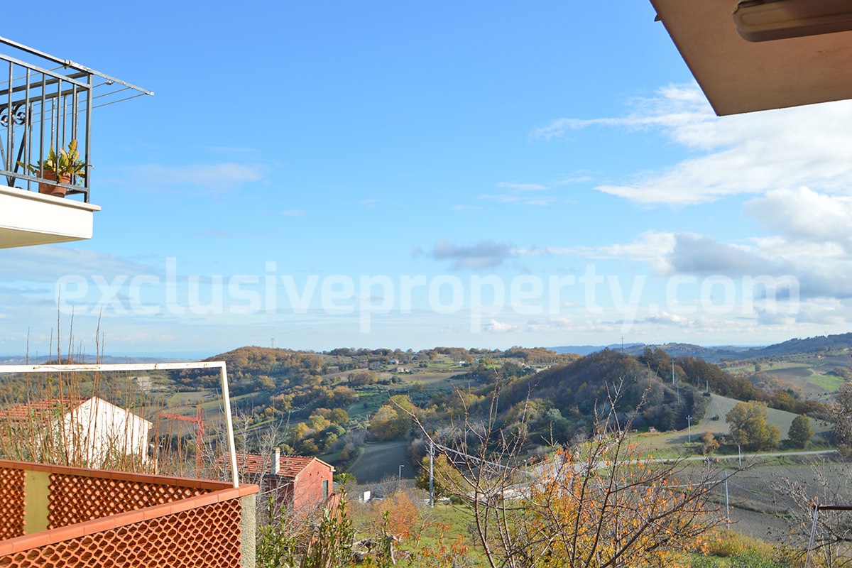 Sea View House with Garage - 3 Bedrooms and Balcony for Sale in Mafalda in Molise - Near the Adriatic Coast