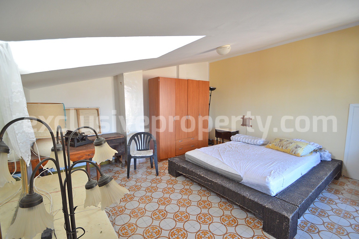Sea View House with Garage - 3 Bedrooms and Balcony for Sale in Mafalda in Molise - Near the Adriatic Coast