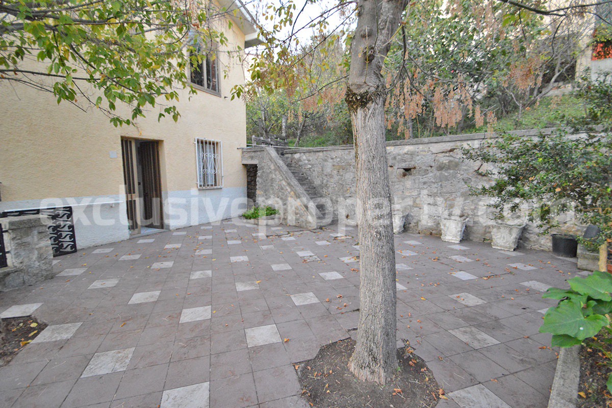 Move-In Ready Home with Garage - Garden and Large Outdoor Terrace for Sale in Carunchio in Abruzzo