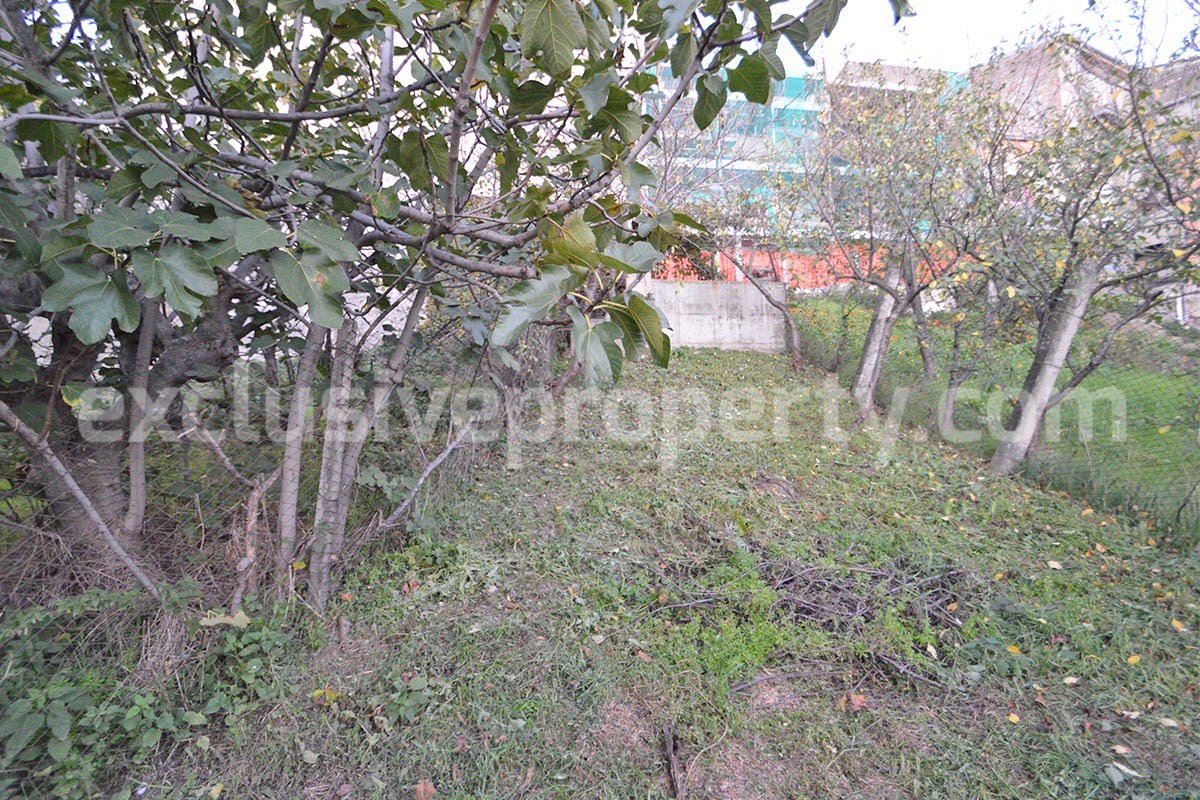 Move-In Ready Home with Garage - Garden and Large Outdoor Terrace for Sale in Carunchio in Abruzzo