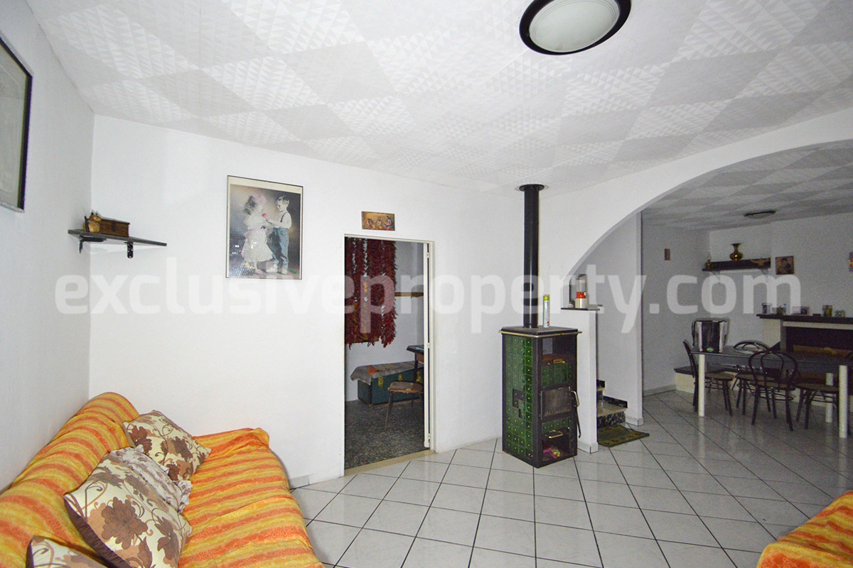 Move-In Ready Home with Garage - Garden and Large Outdoor Terrace for Sale in Carunchio in Abruzzo
