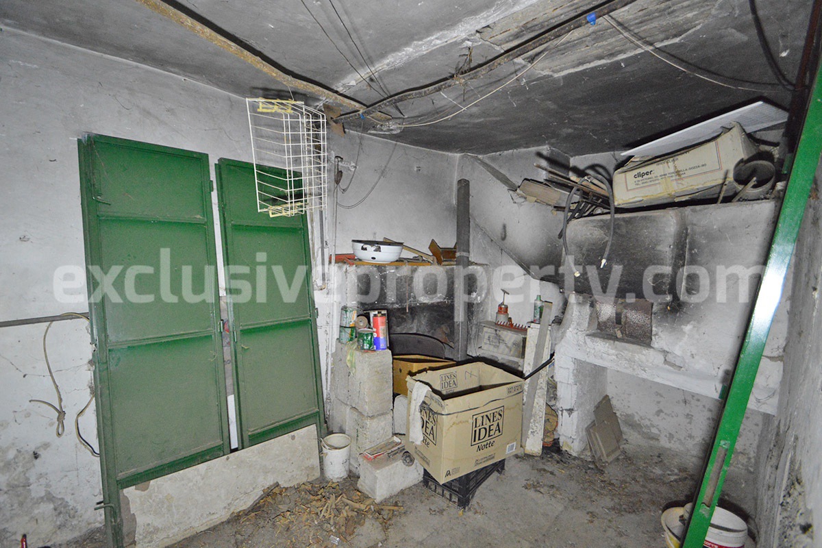 Move-In Ready Home with Garage - Garden and Large Outdoor Terrace for Sale in Carunchio in Abruzzo
