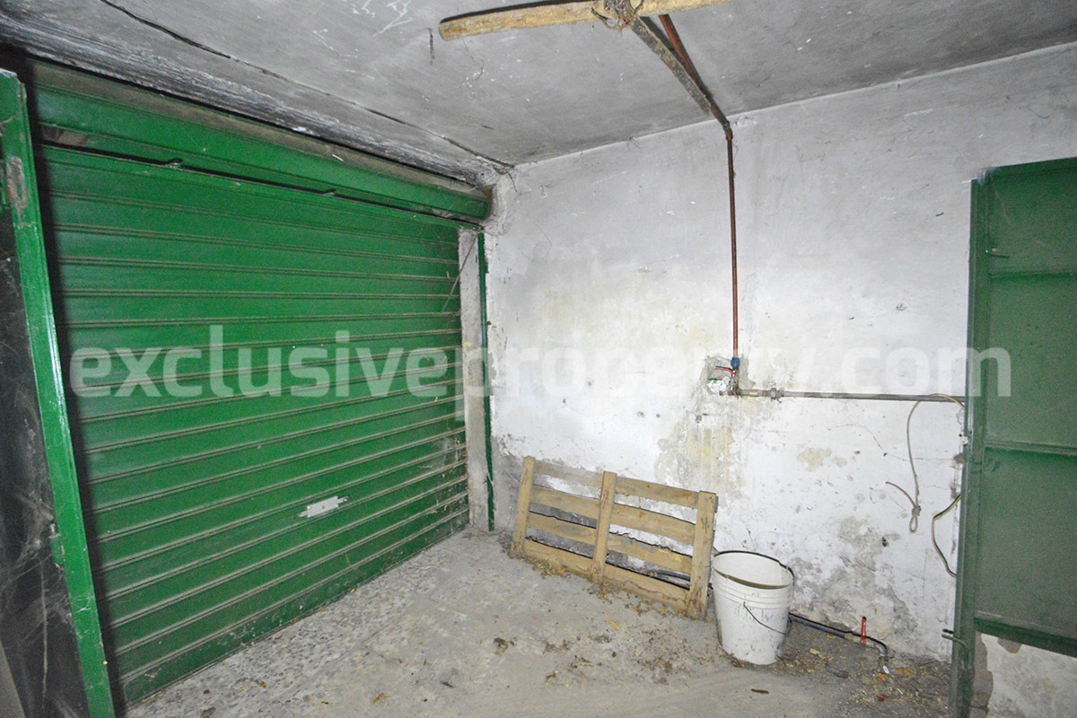Move-In Ready Home with Garage - Garden and Large Outdoor Terrace for Sale in Carunchio in Abruzzo