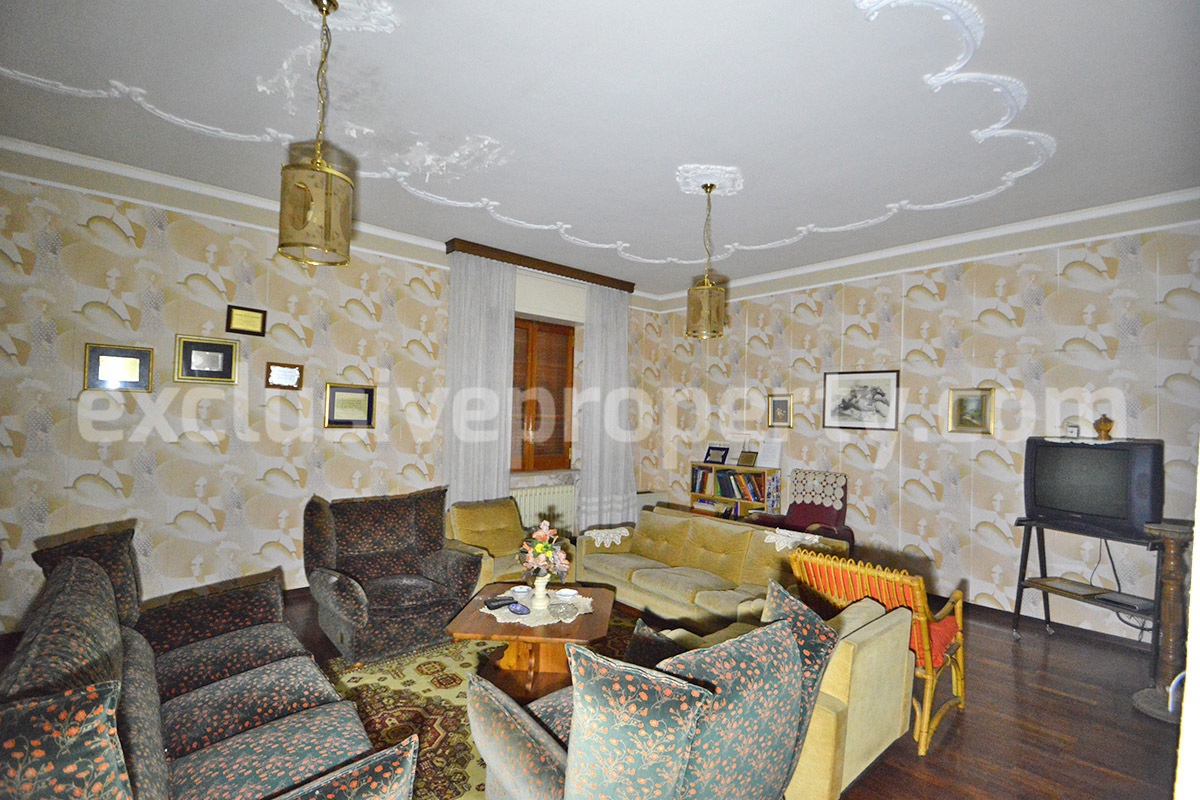 Apartment for Sale in Italy with Garden - Terrace and Garage - Move-In Ready and Spacious