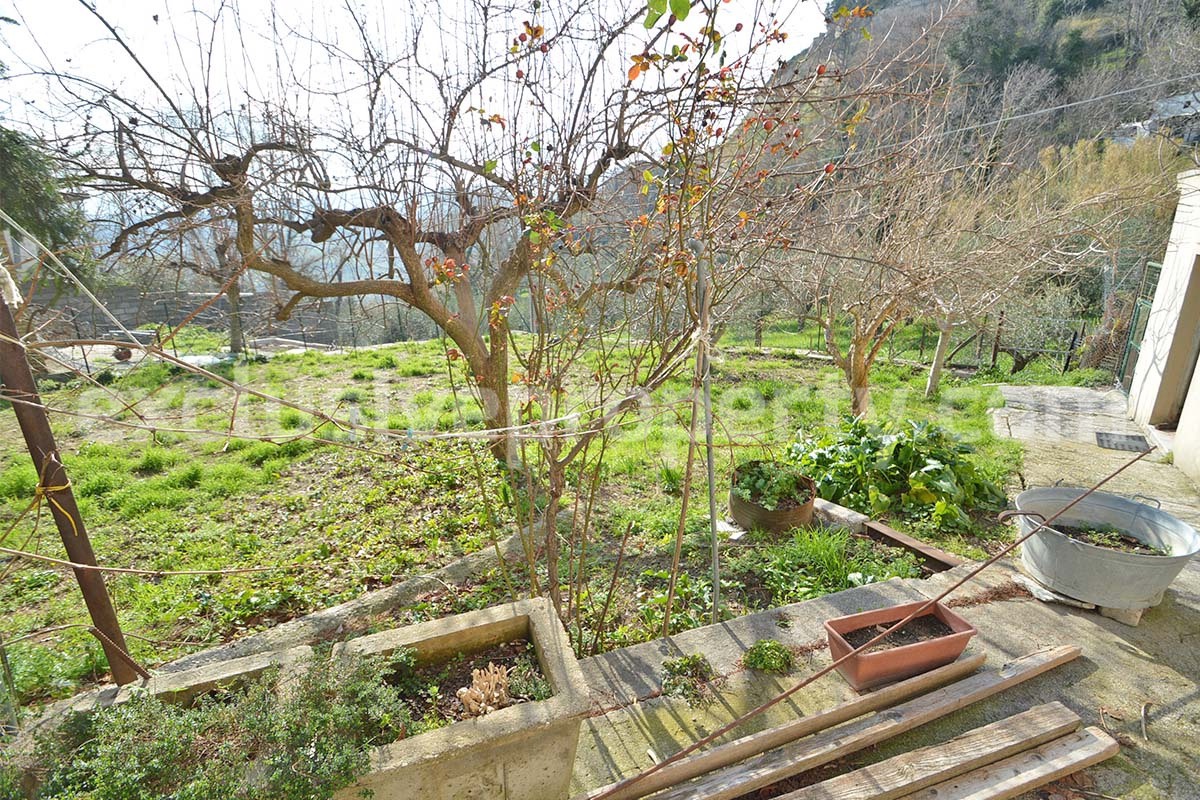 Property for Sale in Italy - 3 Bedroom Detached House with Garden and Garage in Atessa in Abruzzo
