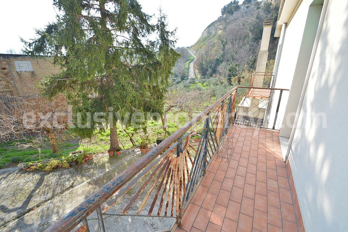Property for Sale in Italy - 3 Bedroom Detached House with Garden and Garage in Atessa in Abruzzo