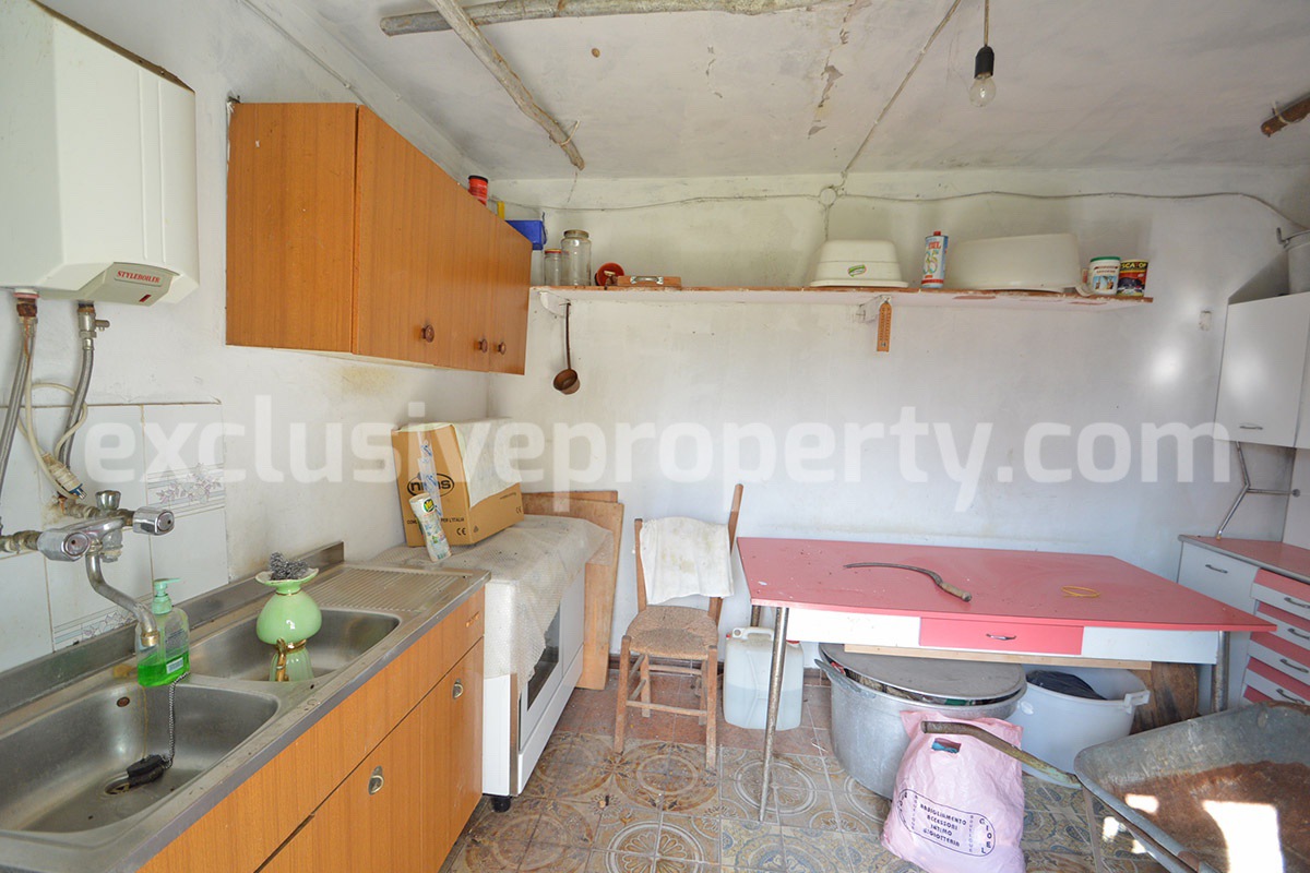 Property for Sale in Italy - 3 Bedroom Detached House with Garden and Garage in Atessa in Abruzzo