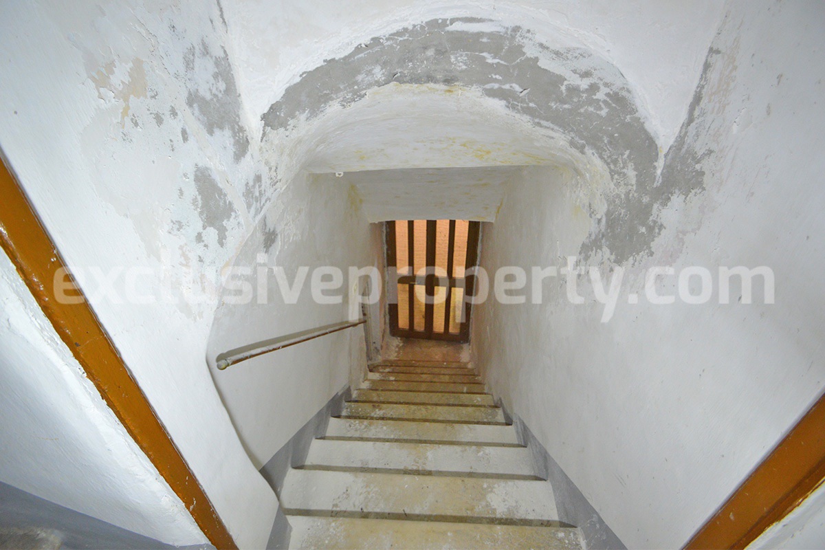 Spacious Home with Antique Entrance for Sale in Molise - Italy