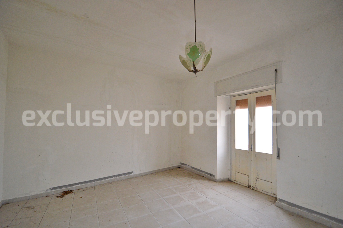 Spacious Home with Antique Entrance for Sale in Molise - Italy