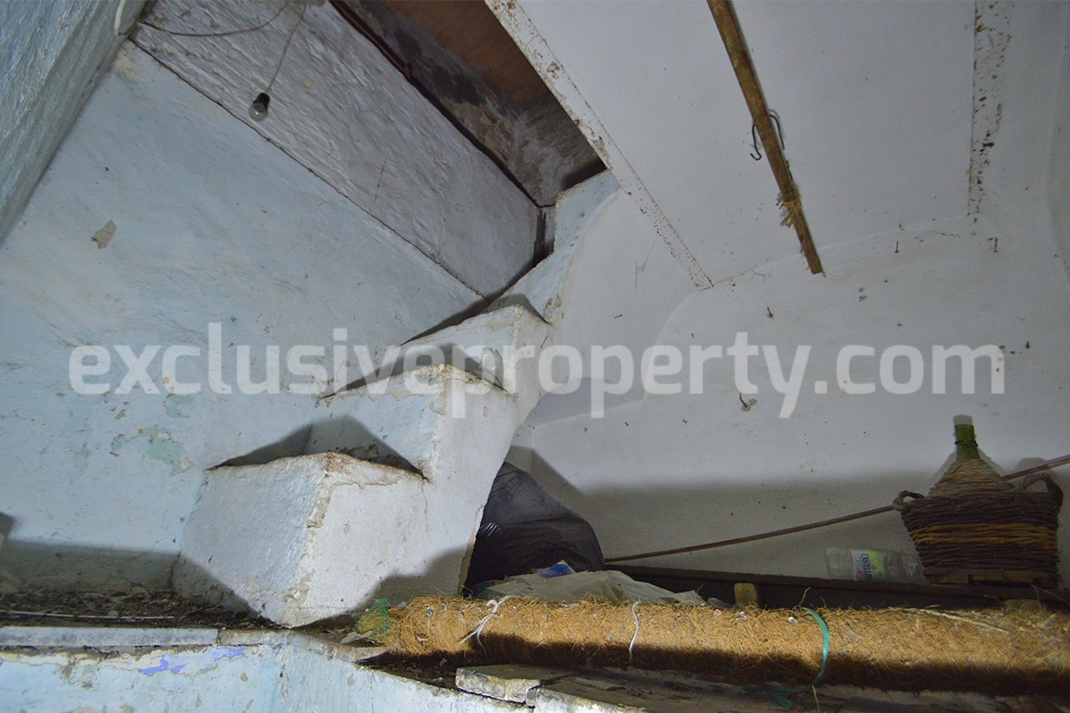 Spacious Home with Antique Entrance for Sale in Molise - Italy