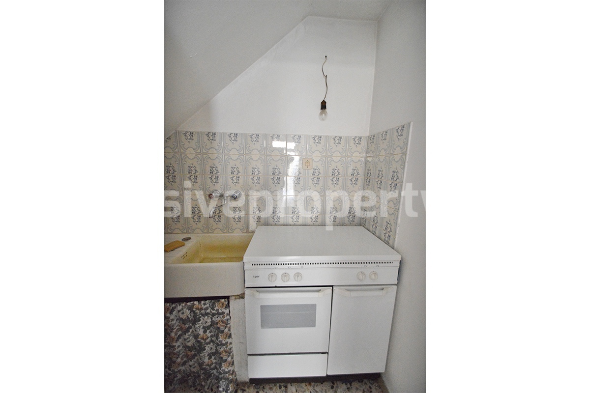 Townhouse with Garage and Panoramic Views for Sale in Tavenna - Molise