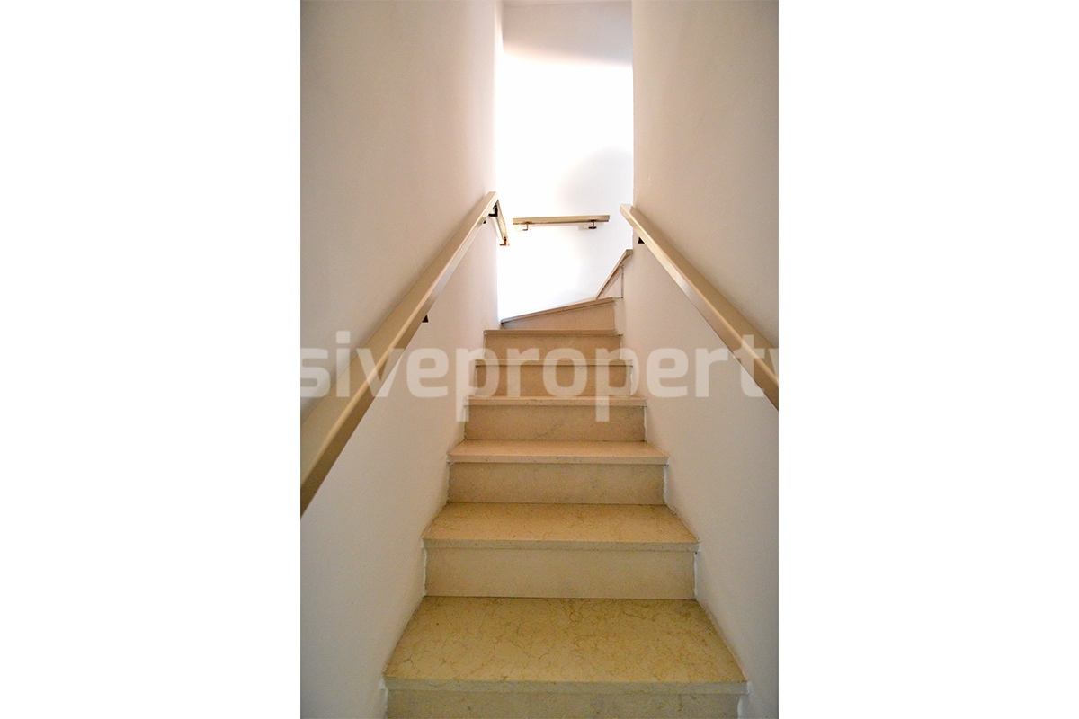 Townhouse with Garage and Panoramic Views for Sale in Tavenna - Molise