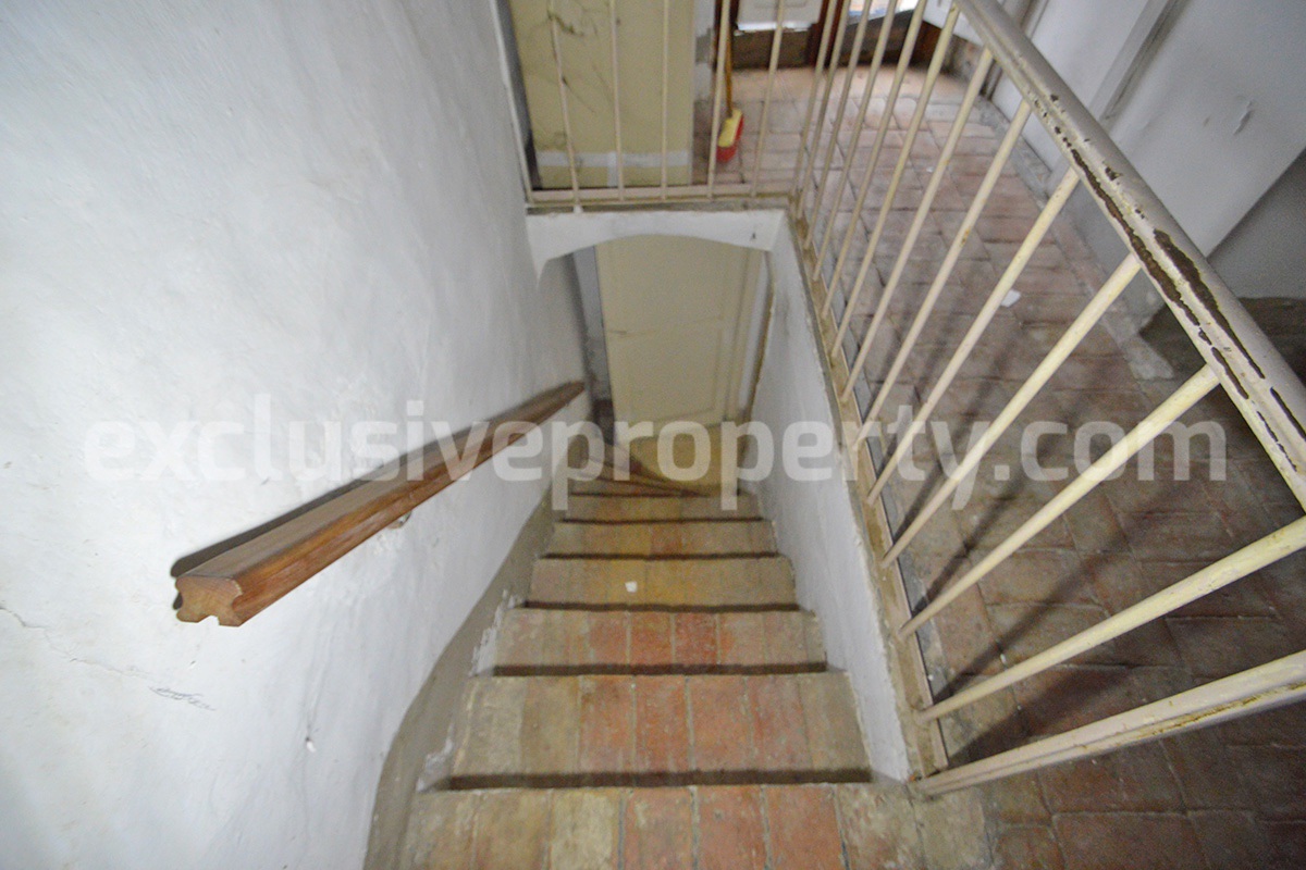 Stone House with Scenic Balcony View for Sale in San Felice del Molise - Near the Adriatic Coast