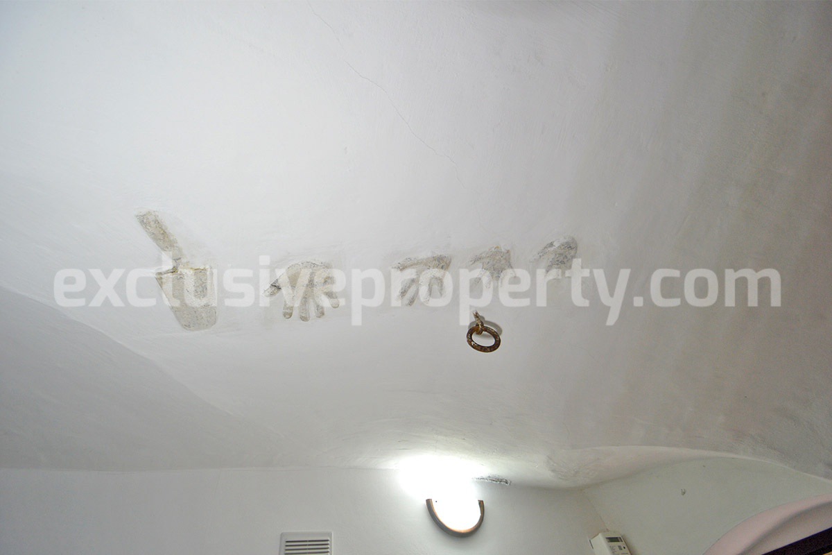 Fully Renovated Stone House with 2 Bedrooms 2 Bathrooms for Sale in Molise - Italy