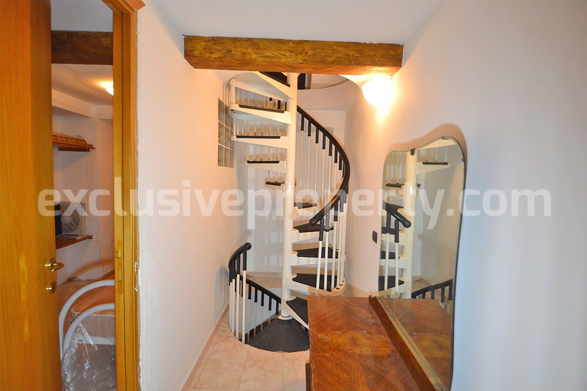 Fully Renovated Stone House with 2 Bedrooms 2 Bathrooms for Sale in Molise - Italy