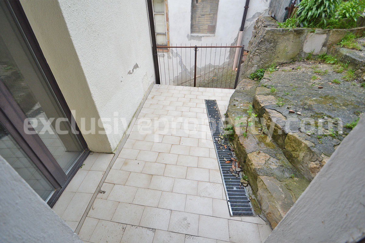 Fully Renovated Stone House with 2 Bedrooms 2 Bathrooms for Sale in Molise - Italy