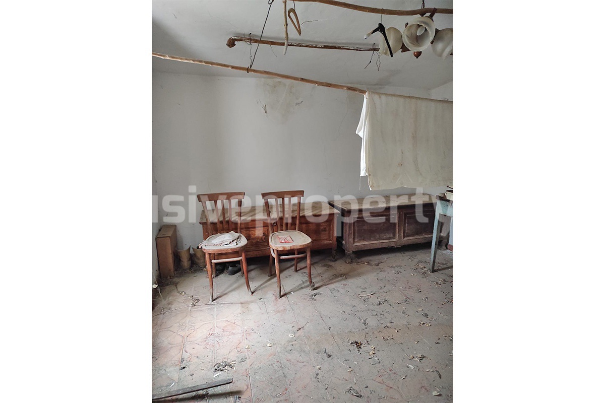 Traditional two-bedroom stone house for Sale in Molise - Italy - Full of Charm