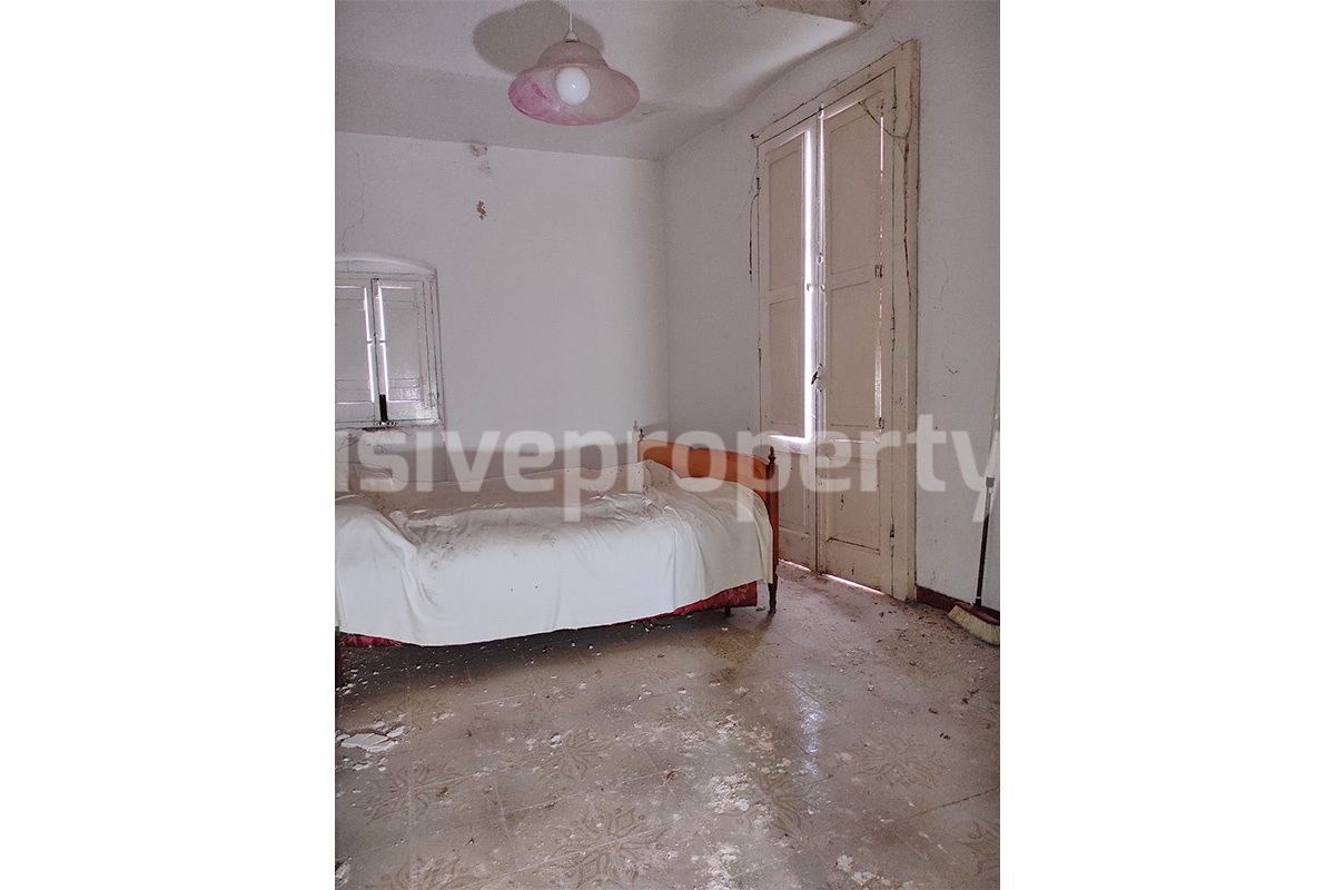 Traditional two-bedroom stone house for Sale in Molise - Italy - Full of Charm