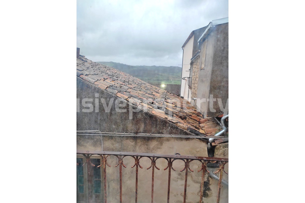 Traditional two-bedroom stone house for Sale in Molise - Italy - Full of Charm