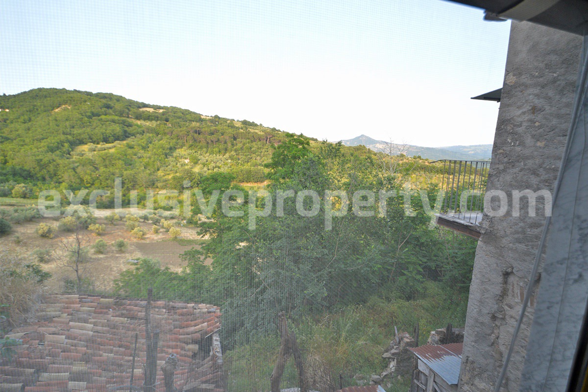 Furnished Townhouse for Sale in Historic Lucito - Molise - Move-In Ready with Views and Outdoor Space