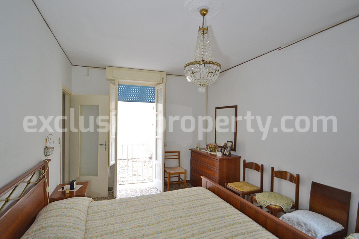Furnished Townhouse for Sale in Historic Lucito - Molise - Move-In Ready with Views and Outdoor Space