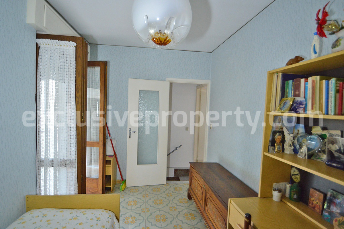 Furnished Townhouse for Sale in Historic Lucito - Molise - Move-In Ready with Views and Outdoor Space