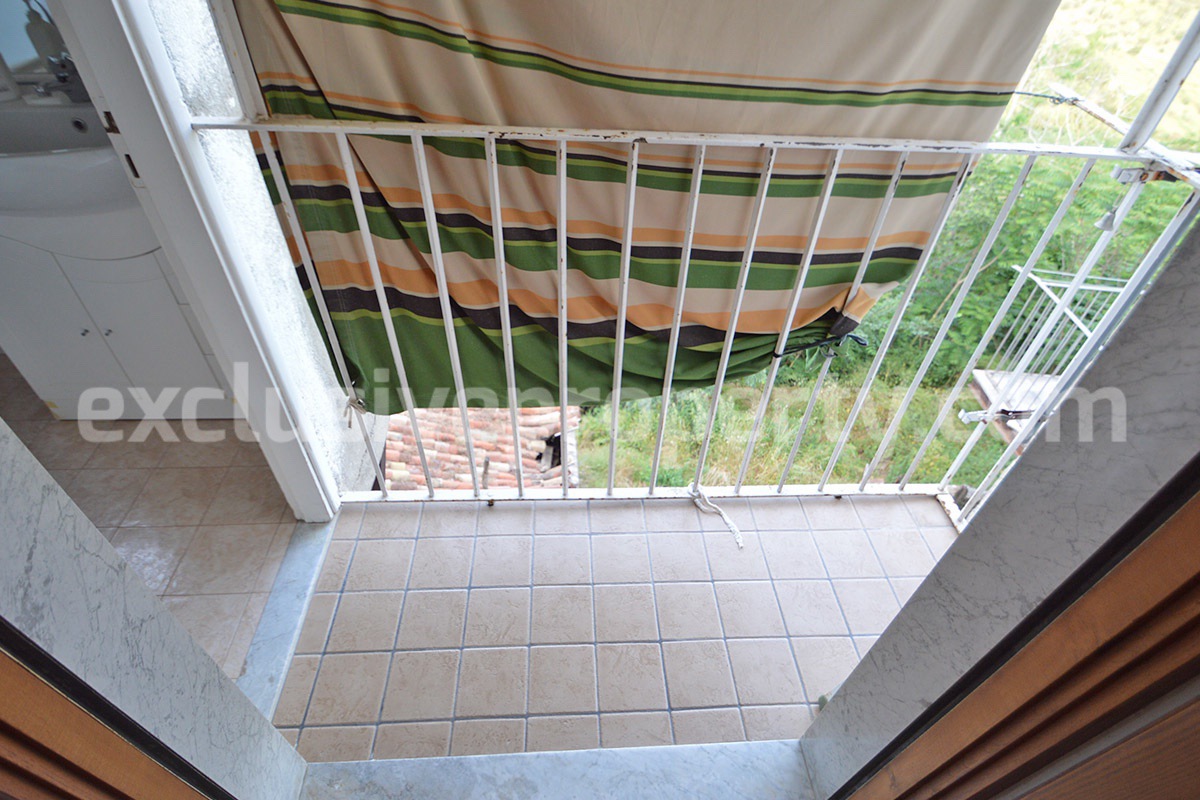 Furnished Townhouse for Sale in Historic Lucito - Molise - Move-In Ready with Views and Outdoor Space