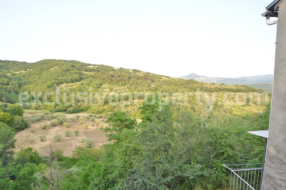 Furnished Townhouse for Sale in Historic Lucito - Molise - Move-In Ready with Views and Outdoor Space