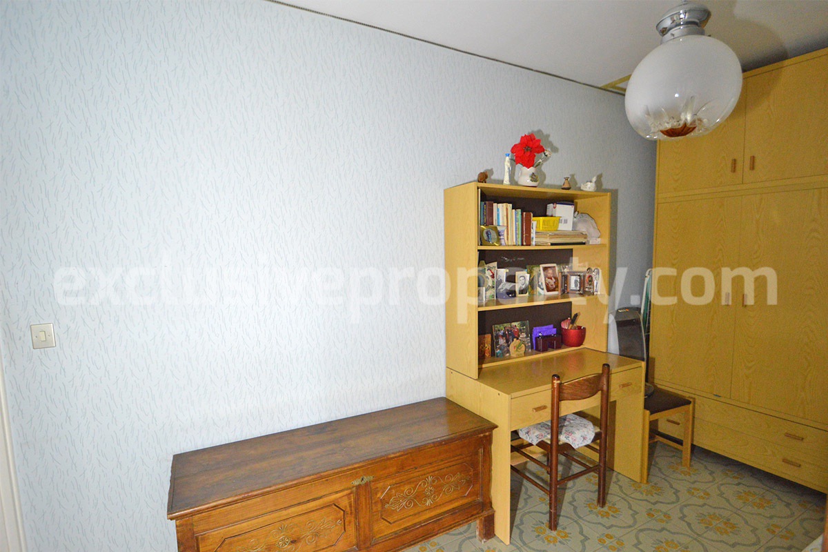 Furnished Townhouse for Sale in Historic Lucito - Molise - Move-In Ready with Views and Outdoor Space