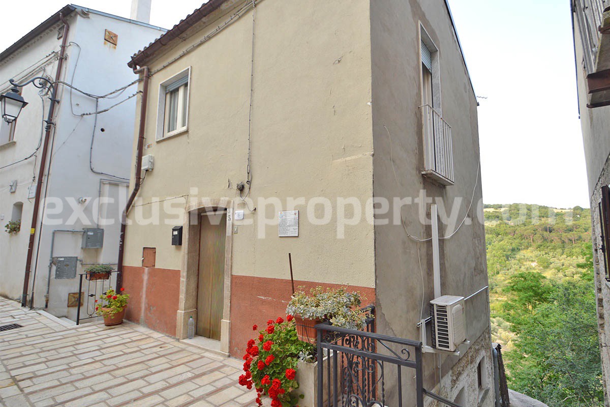 Furnished Townhouse for Sale in Historic Lucito - Molise - Move-In Ready with Views and Outdoor Space