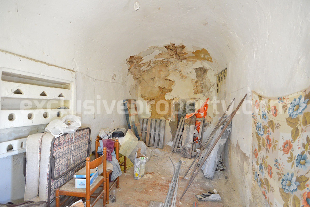 Affordable One-Bedroom House for Sale in Abruzzo - Italy - Garden - Scenic Views - Close to the Sea