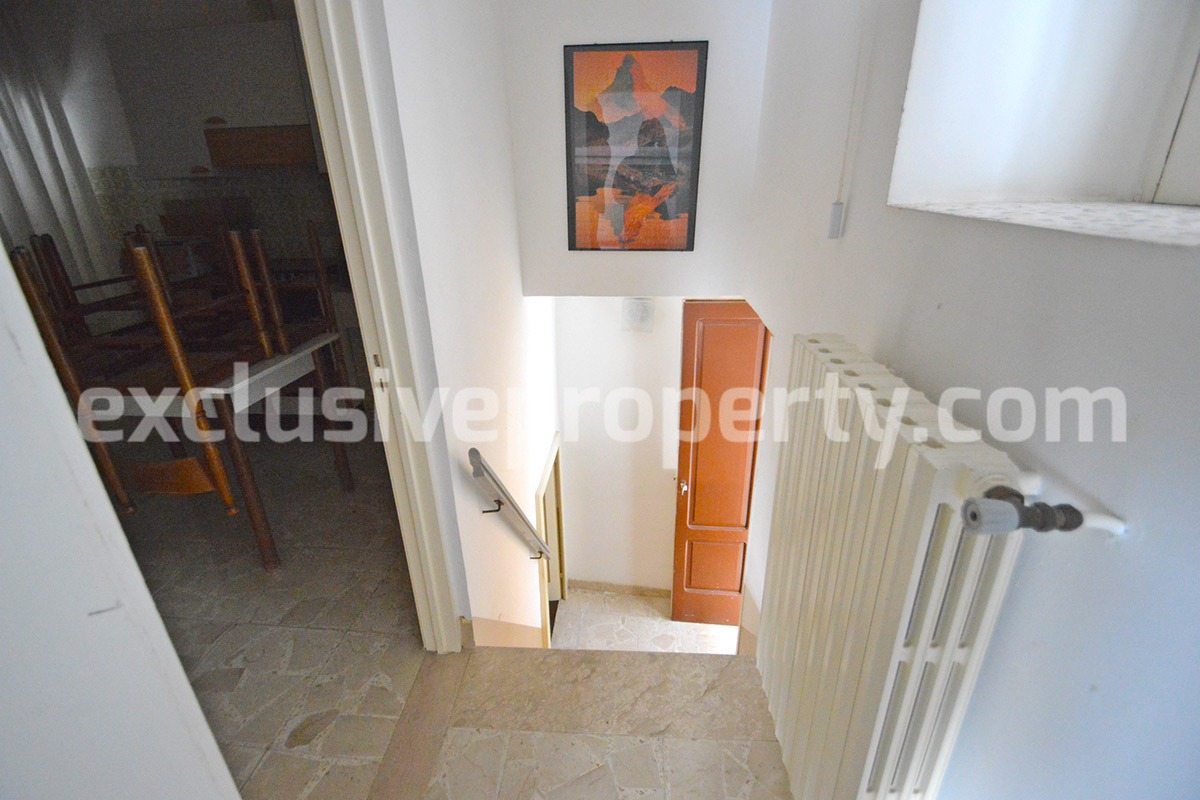 House in the historic center near the medieval castle for sale in Italy 9