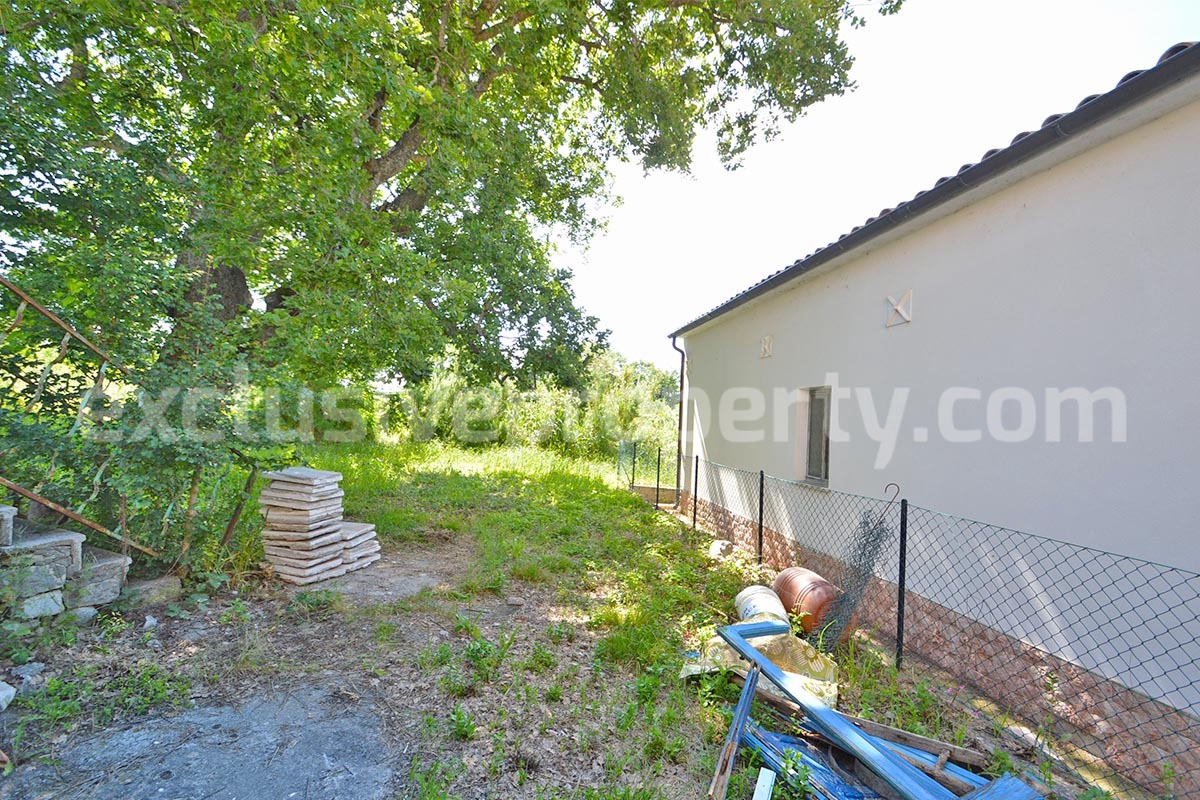 Two-Building Country Property for Sale in Roccaspinalveti - Abruzzo - Habitable Home - Renovation Project - Land and Majella Views