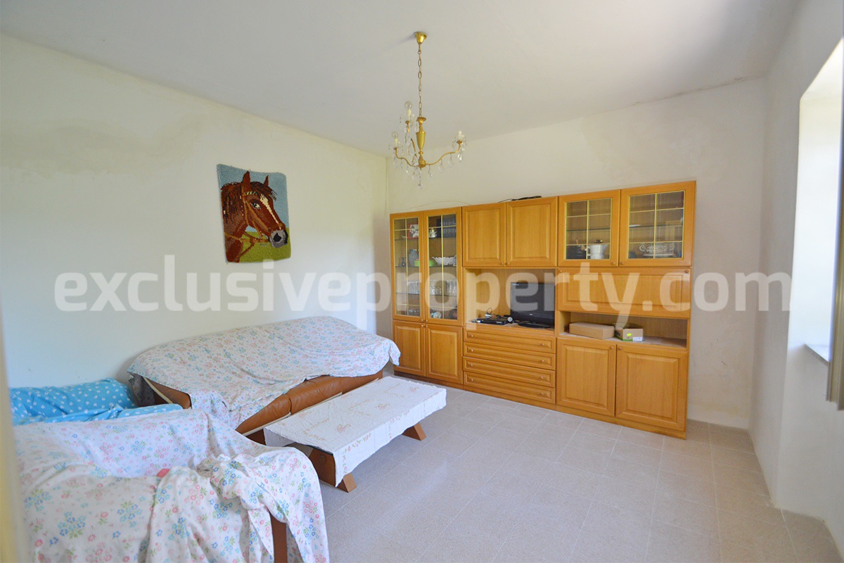 Two-Building Country Property for Sale in Roccaspinalveti - Abruzzo - Habitable Home - Renovation Project - Land and Majella Views