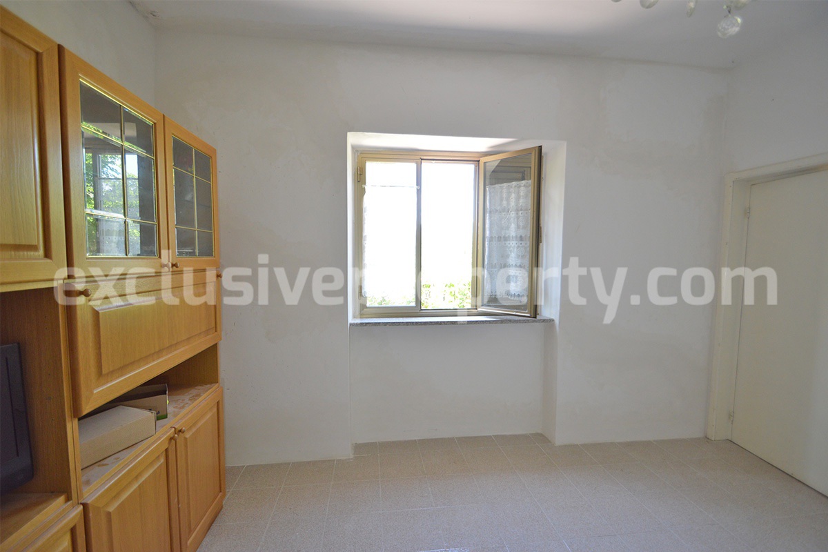 Two-Building Country Property for Sale in Roccaspinalveti - Abruzzo - Habitable Home - Renovation Project - Land and Majella Views