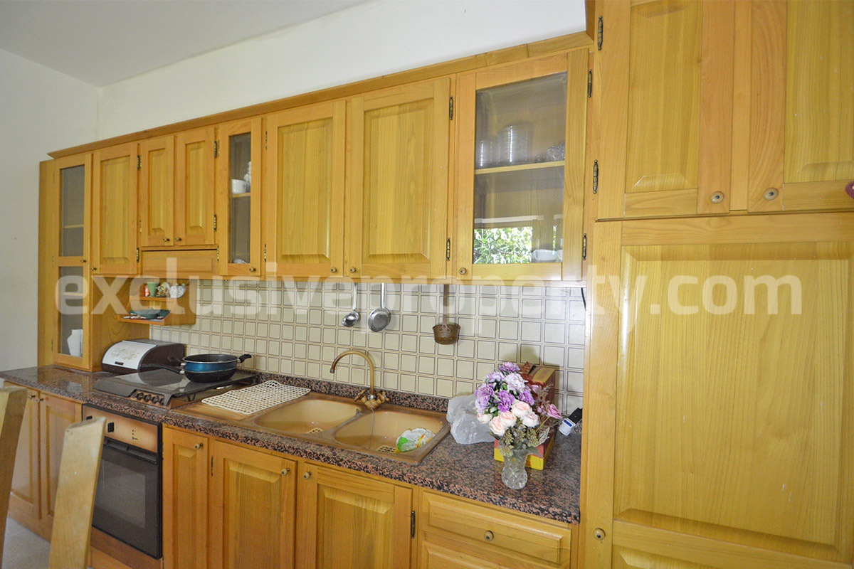 Two-Building Country Property for Sale in Roccaspinalveti - Abruzzo - Habitable Home - Renovation Project - Land and Majella Views
