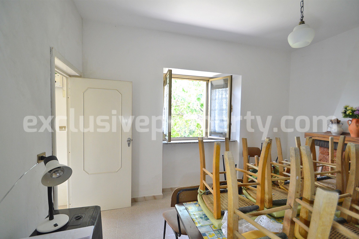 Two-Building Country Property for Sale in Roccaspinalveti - Abruzzo - Habitable Home - Renovation Project - Land and Majella Views