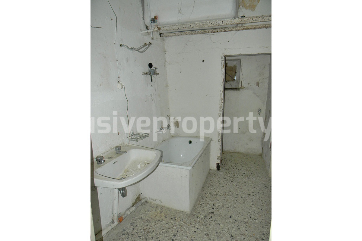 Historic Castle Property for Sale in Italy - Renovation Opportunity in Montazzoli - Abruzzo