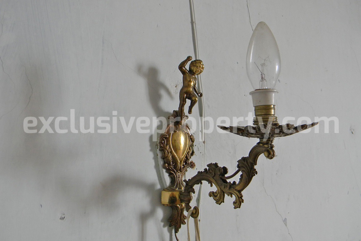 Historic Castle Property for Sale in Italy - Renovation Opportunity in Montazzoli - Abruzzo