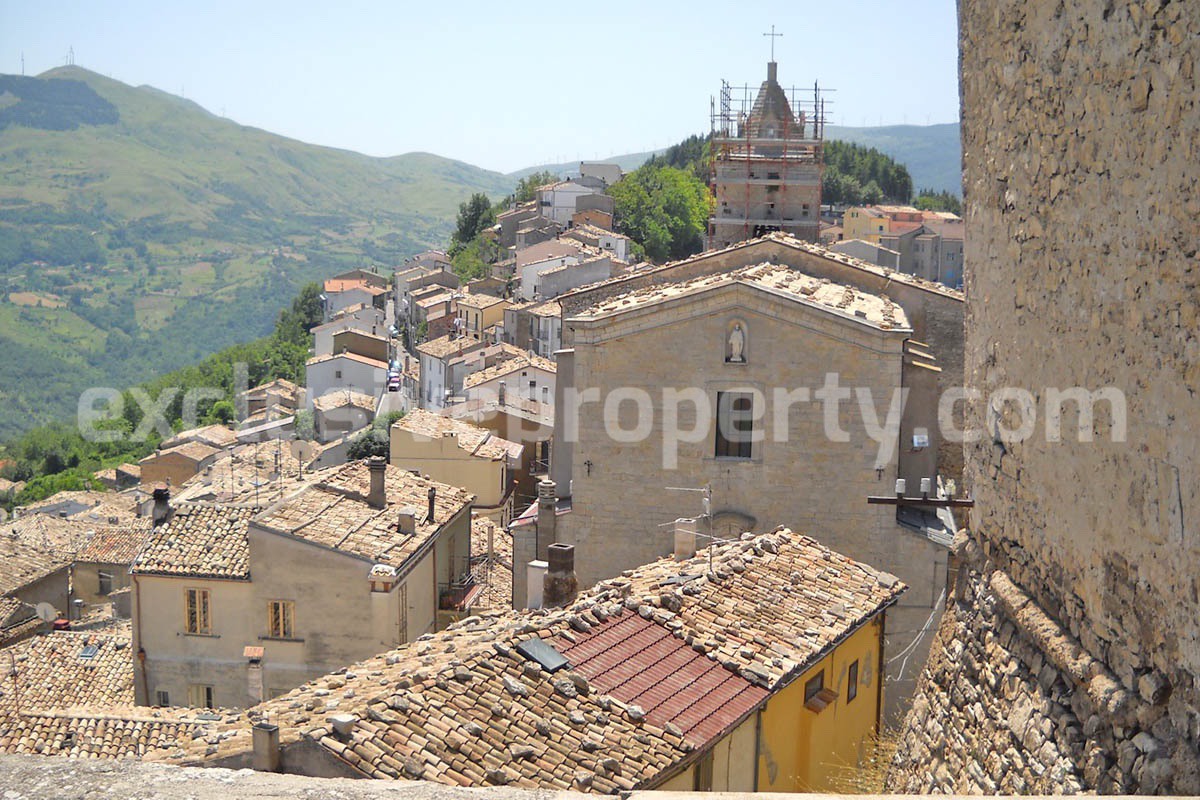 Historic Castle Property for Sale in Italy - Renovation Opportunity in Montazzoli - Abruzzo