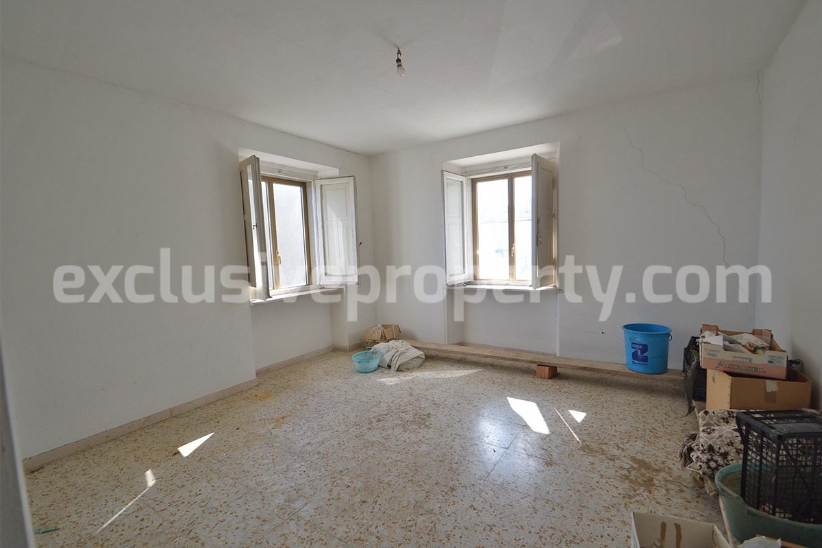 Village House for Sale in Italy with Garden and Garage - Renovation Project in Abruzzo