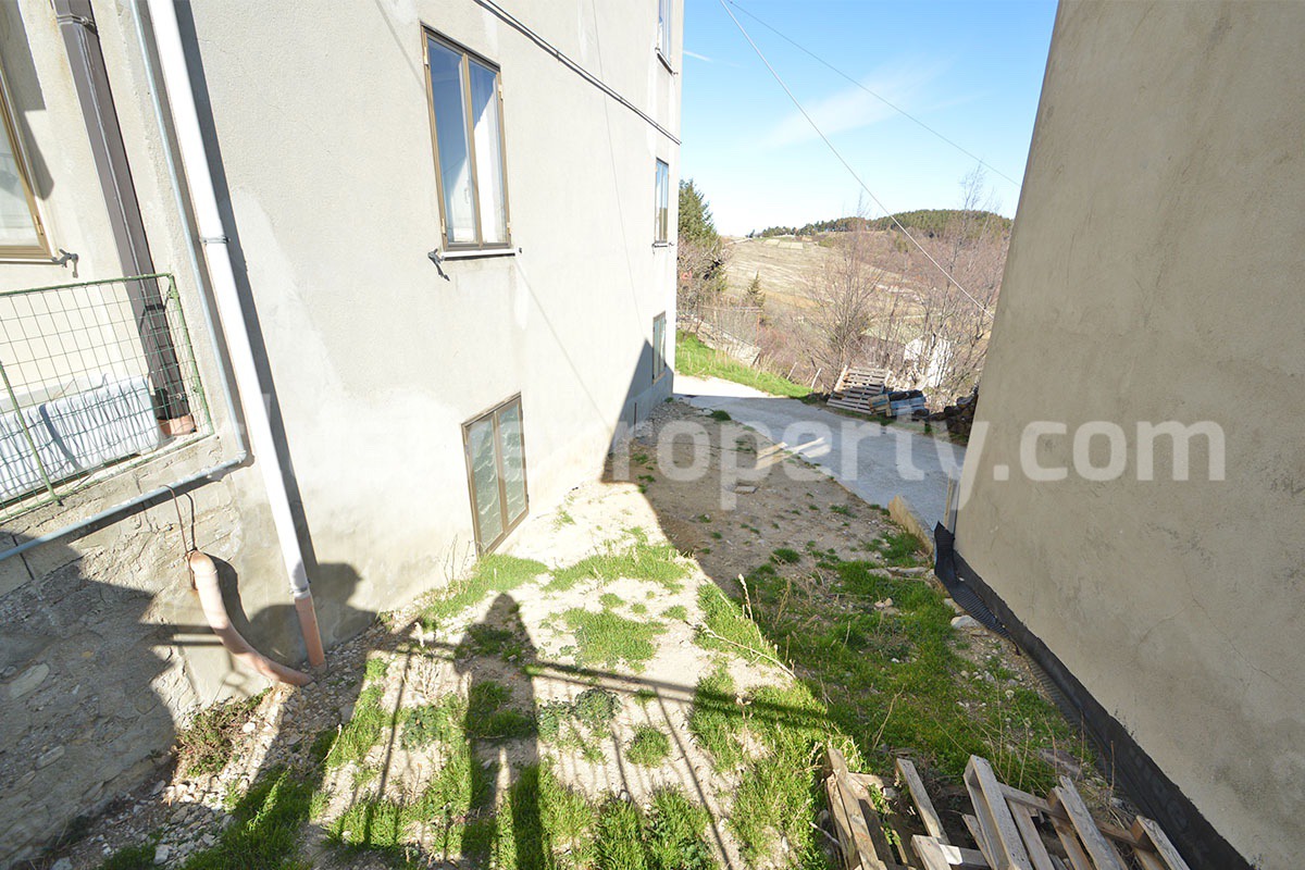 Village House for Sale in Italy with Garden and Garage - Renovation Project in Abruzzo
