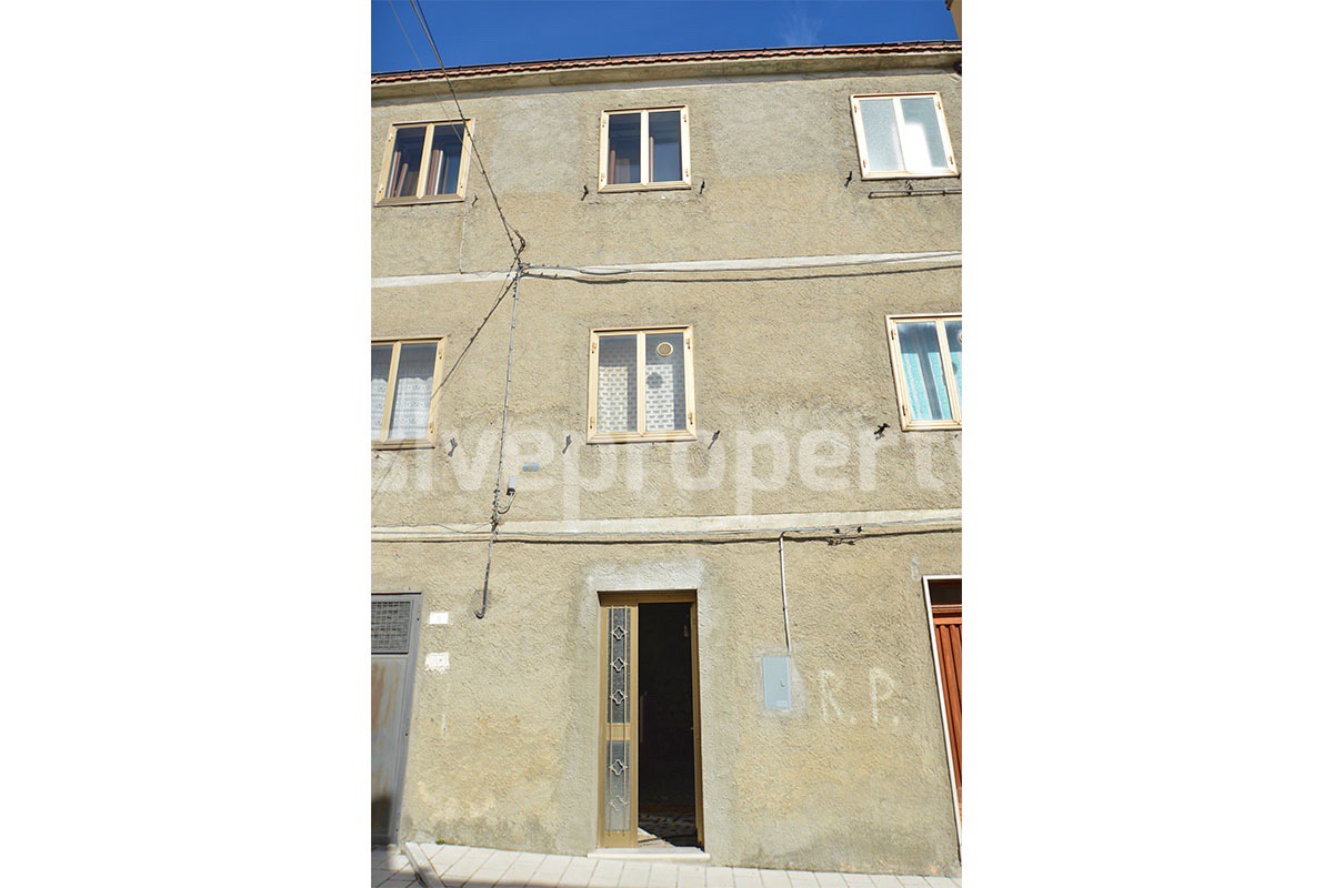 Cheap Property for Sale in Italy - Townhouse to Renovate in Abruzzo Mountain Village