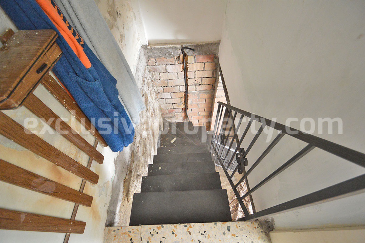 Cheap Property for Sale in Italy - Townhouse to Renovate in Abruzzo Mountain Village