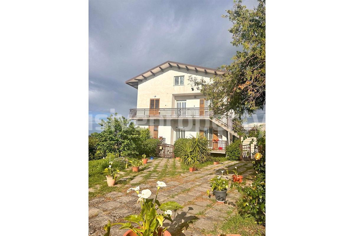 Sea View Villa for Sale in Italy - 6-Bedroom Home with Land - Guest House and Garage in Abruzzo