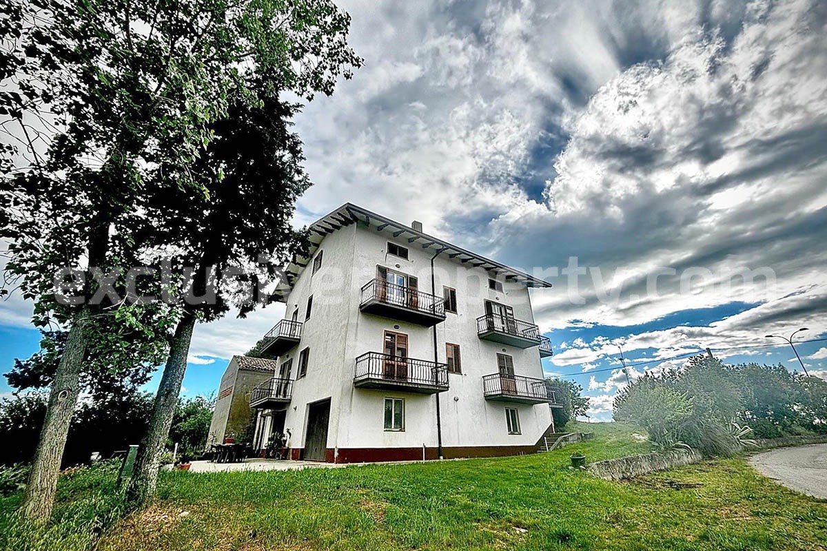 Sea View Villa for Sale in Italy - 6-Bedroom Home with Land - Guest House and Garage in Abruzzo