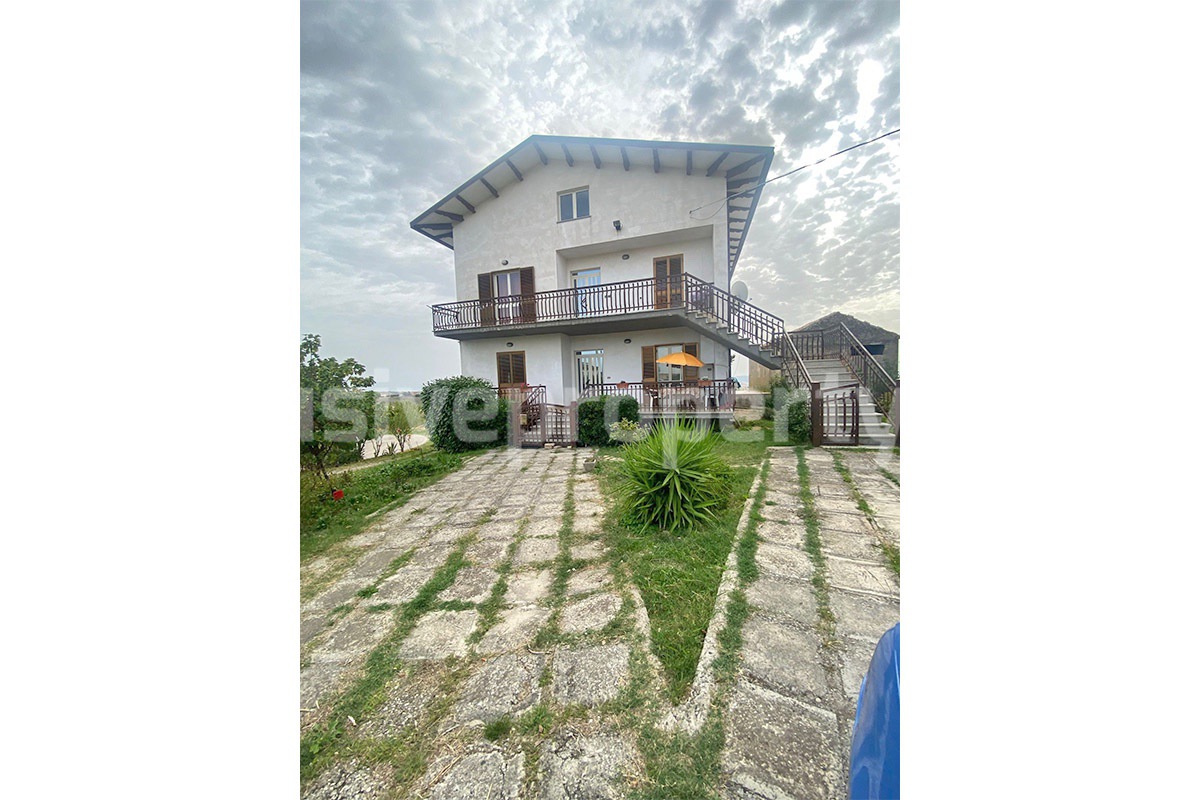 Sea View Villa for Sale in Italy - 6-Bedroom Home with Land - Guest House and Garage in Abruzzo