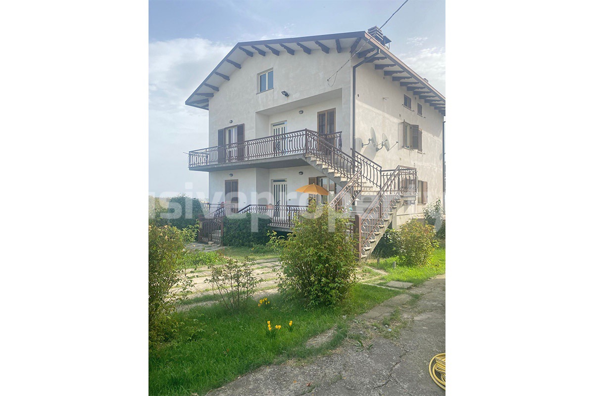 Sea View Villa for Sale in Italy - 6-Bedroom Home with Land - Guest House and Garage in Abruzzo