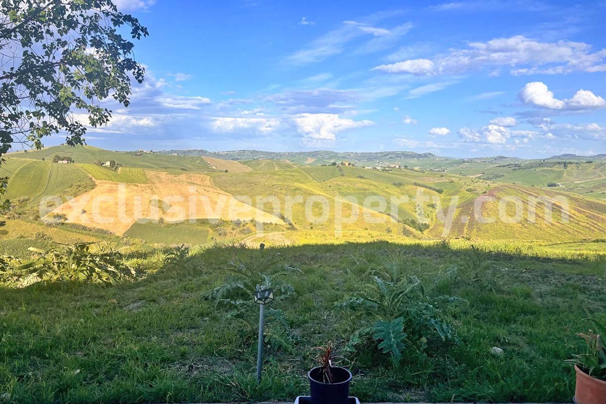 Sea View Villa for Sale in Italy - 6-Bedroom Home with Land - Guest House and Garage in Abruzzo