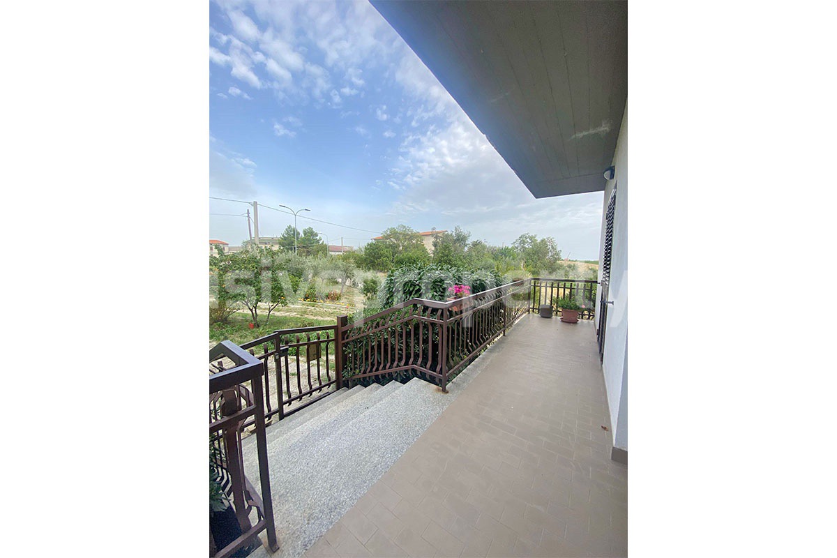Sea View Villa for Sale in Italy - 6-Bedroom Home with Land - Guest House and Garage in Abruzzo